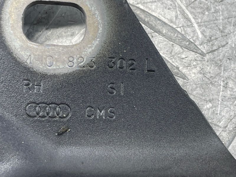 Петля капота 4H0823302L Audi A8
