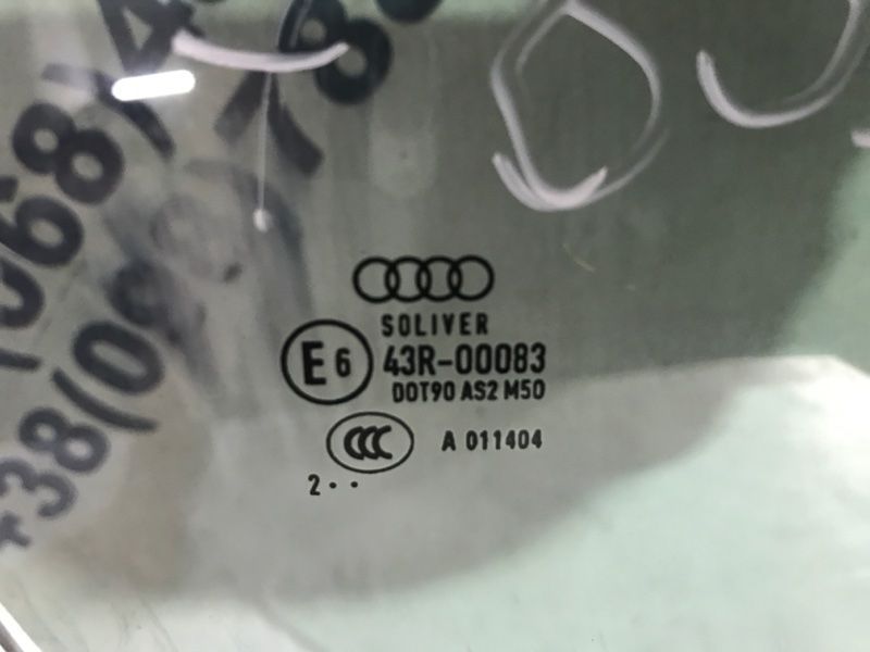 Стекло двери Audi S7