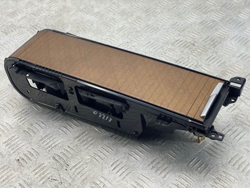 Підстаканник 31377368 Volvo XC90