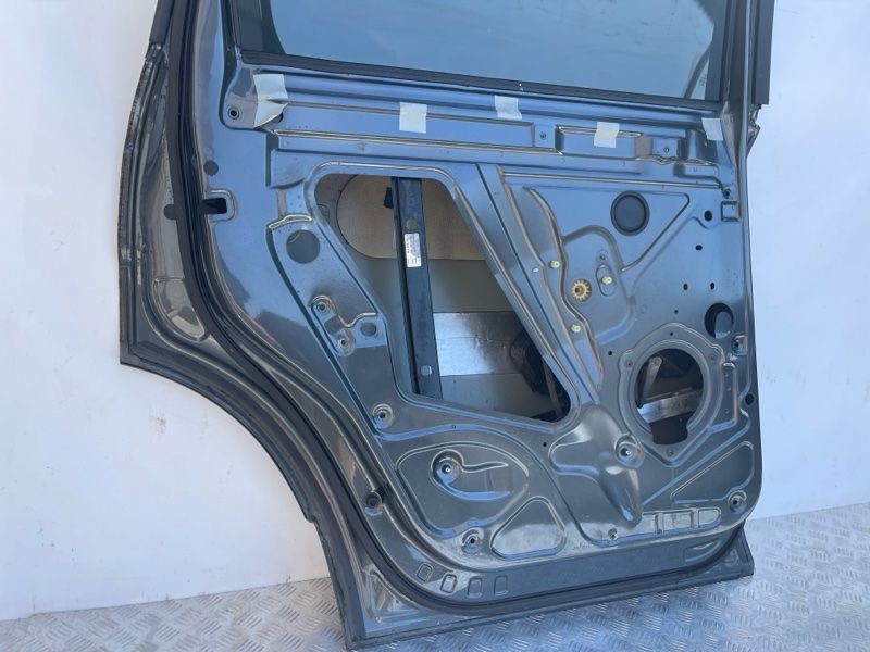 Двері 4L0833051 Audi Q7