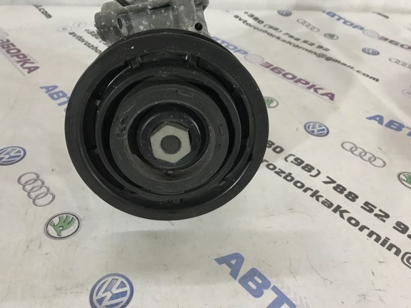 Компресор кондиціонера 4G0260805A Audi A6
