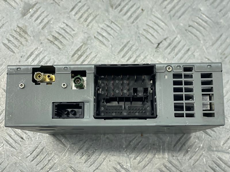 Блок радіо 4G0035082G Audi Q5 Audi A4, Audi A6, Audi A7, Audi Q3, Audi RS5, Audi RS7, Audi S4, Audi S6, Audi S7, Volkswagen Touareg