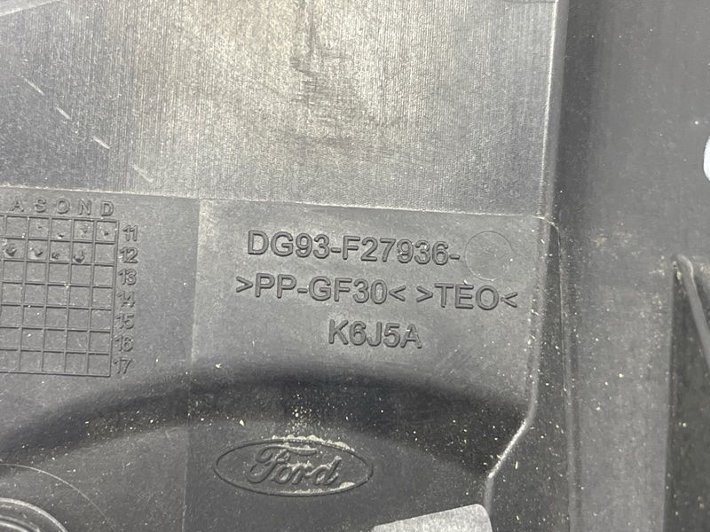 Корпус лючка крышки топливного бака в зборе DG93F27936 Ford Fusion