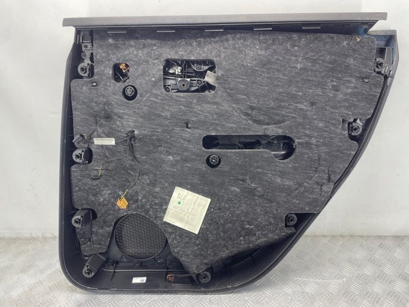 Обшивка дверей 4M0867303BWFA Audi Q7