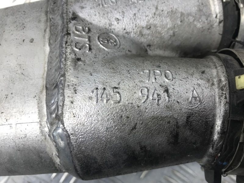 Патрубок інтеркулера 7P0145941A Audi Q7