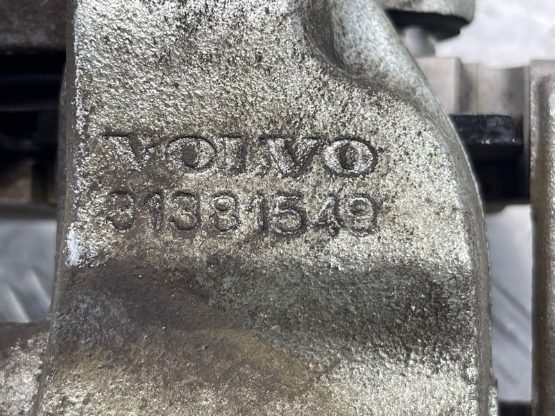 Суппорт тормозной Volvo XC90