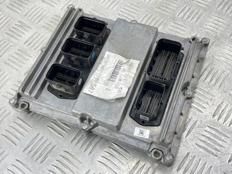 Блок керування двигуном 8W0907311B8WA Audi A4 Allroad