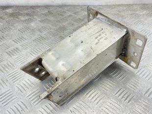 Кронштейн усилителя бампера левый 80A807133 Audi Q5 Audi Q5, Audi Q5 Sportback, Audi SQ5, Audi SQ5 Sportback