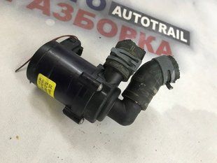 Дополнительный насос ОЖ / Помпа 7L0965561K Audi Q7
