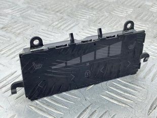 Панель керування підігрівом сидінь 31674023 Volvo XC90