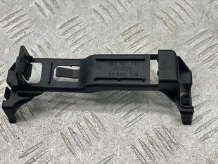 Кронштейн 8W0907741 Audi A4 Allroad