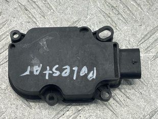Моторчик жалюзі A24051103312 Polestar 2
