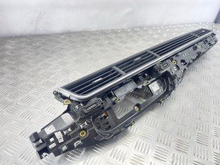 Дефлектор повітропроводу Audi Q7