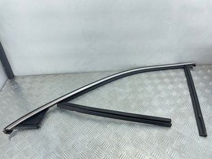 Направляюча скла дверей 32328964 Volvo XC90