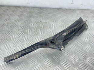 Спойлер колісної арки внутрішній передній правий 4M0853888C Audi Q7 Audi Q7