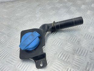 Заливна горловина бачка склоомивача 4M0955463 Audi Q7 Audi Q7, Audi Q8, Audi RS Q8, Audi SQ7, Audi SQ8