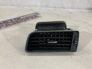 Дефлектор воздуховода 561819703 Volkswagen Passat