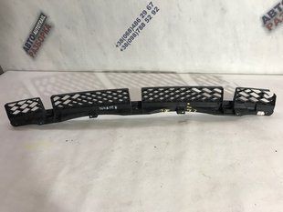 Кронштейн заднего бампера 7P6807863A Volkswagen Touareg