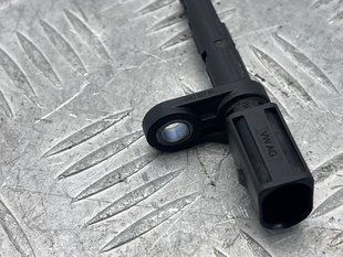Датчик ABS 4M0927803C Audi Q7
