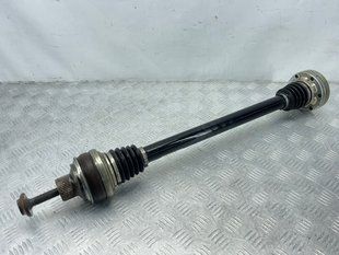 Піввісь 4M0501203D Audi Q7