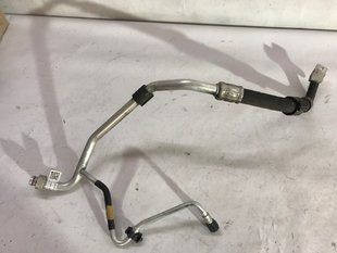 Трубка кондиціонера 4M1820740K Audi Q7