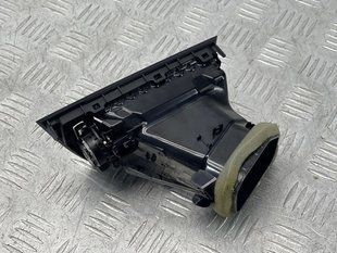 Дефлектор воздуховода центральный 31417383 Volvo XC90