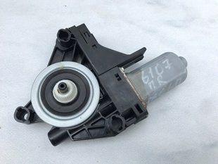Мотор стеклоподъемника 31253062 Volvo XC60