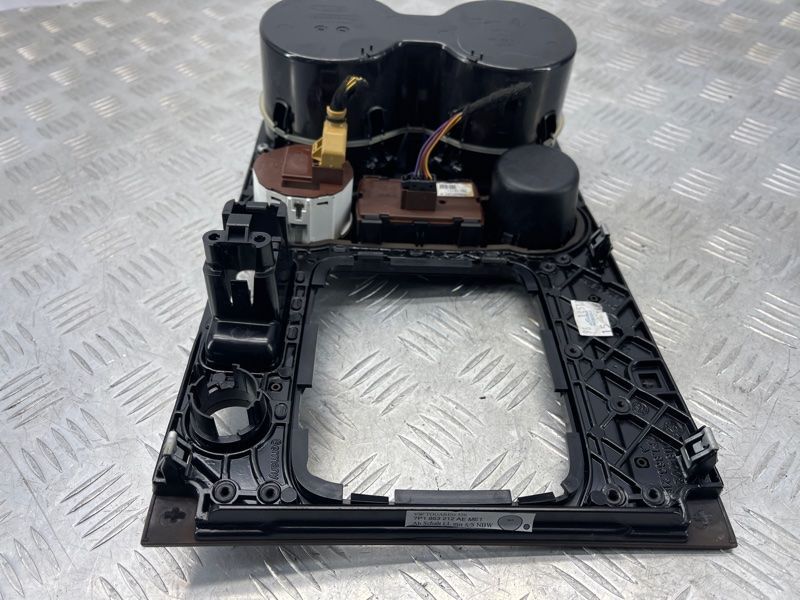 Подстаканник 7P1863212AEME1 Volkswagen Touareg