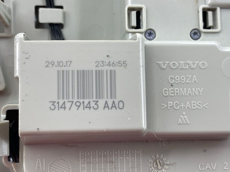Плафон освітлення салону Volvo XC60