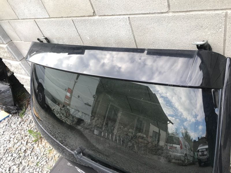Кришка багажника 4L0827023B Audi Q7