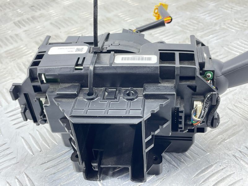 Блок подрулевых переключателей 31334644 Volvo XC60