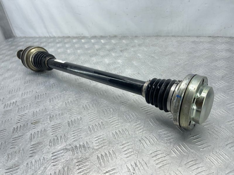 Піввісь 4M0501203D Audi Q7