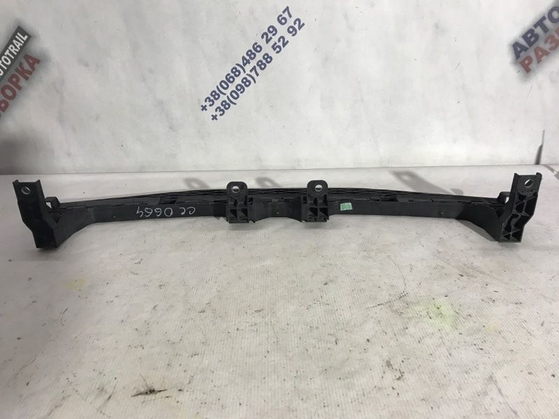 Направляюча / кріплення / кронштейн бампера 3C8807889 Volkswagen CC