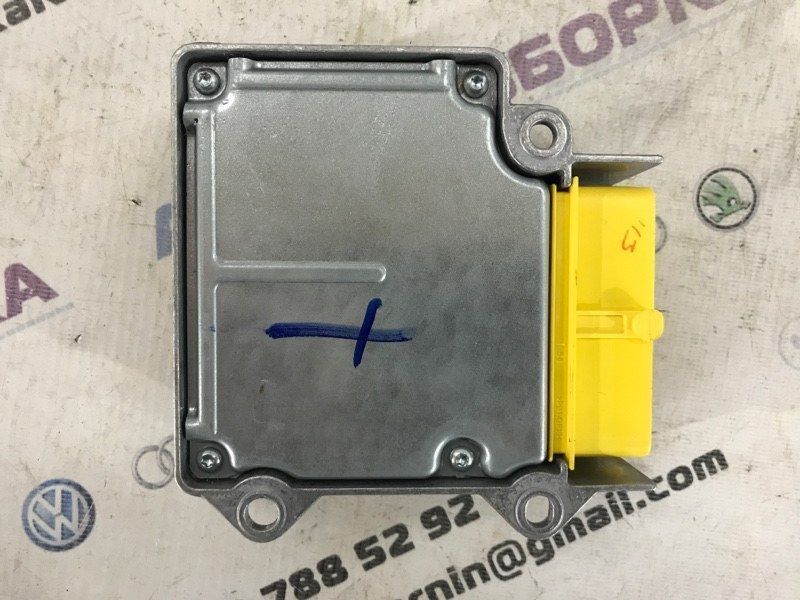 Блок керування подушками безпеки / SRS 5N0959655R Volkswagen Tiguan