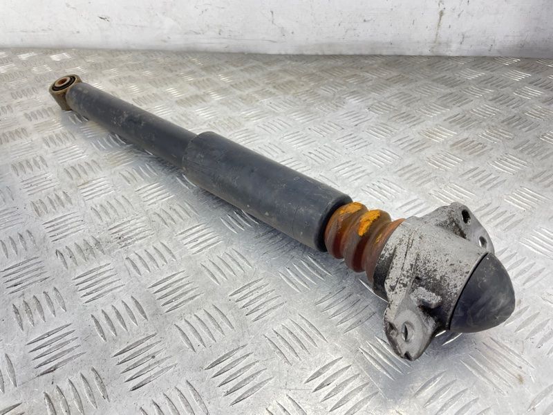 Стійка амортизатора 3C0513049CH Volkswagen CC