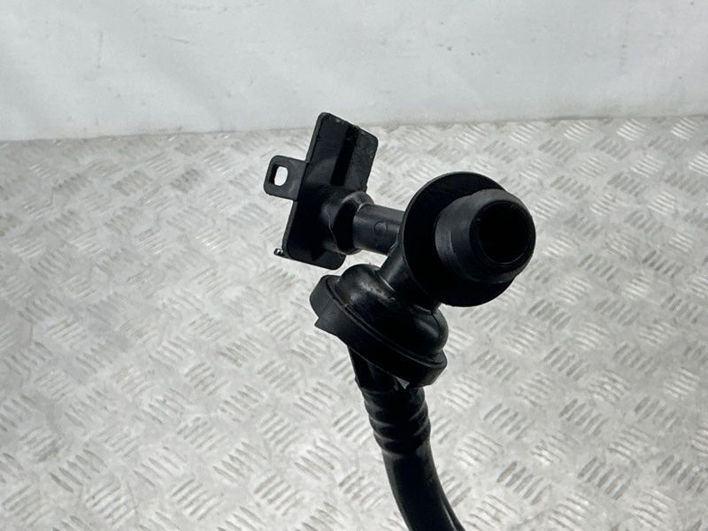 Трубка вакуумная 80C611931E Audi Q5