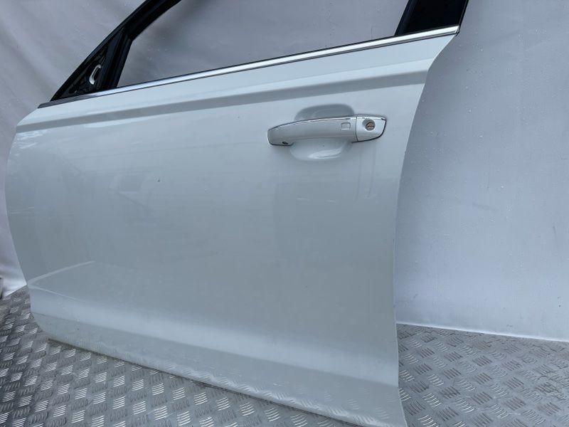 Двері 4G0831051 Audi A6