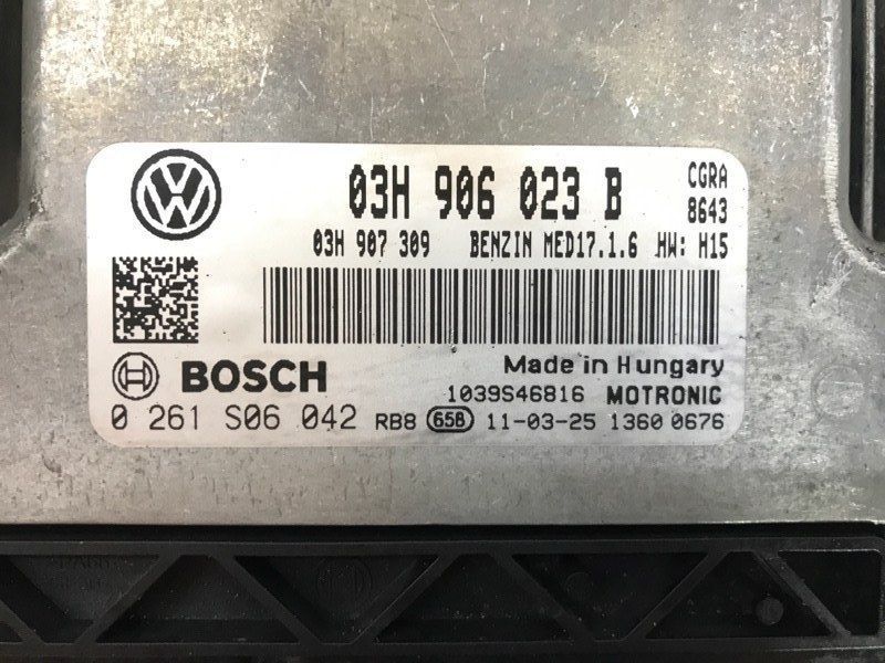 Блок управления двигателем 03H906023B Volkswagen Touareg