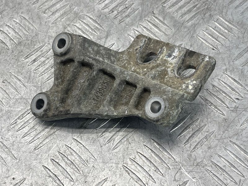 Кронштейн 31439850 Volvo XC90