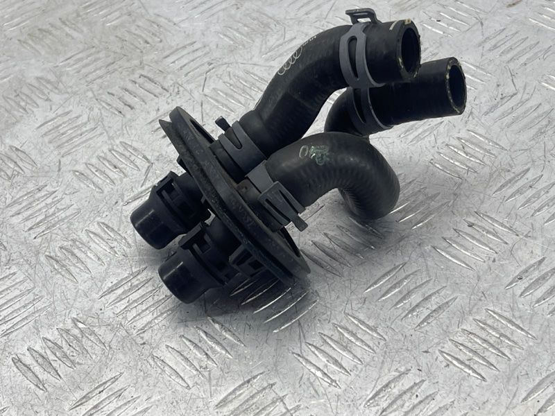 Патрубок 8R0819350AM Audi Q5