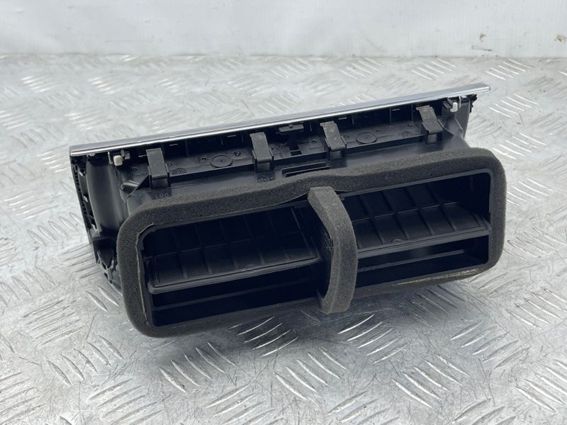 Дефлектор воздуховода центральный 4L0820951P3Q7 Audi Q7