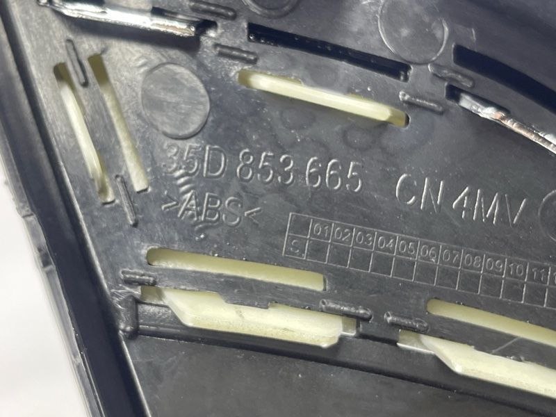 Накладка противотуманной фары 3C8854661041 Volkswagen CC