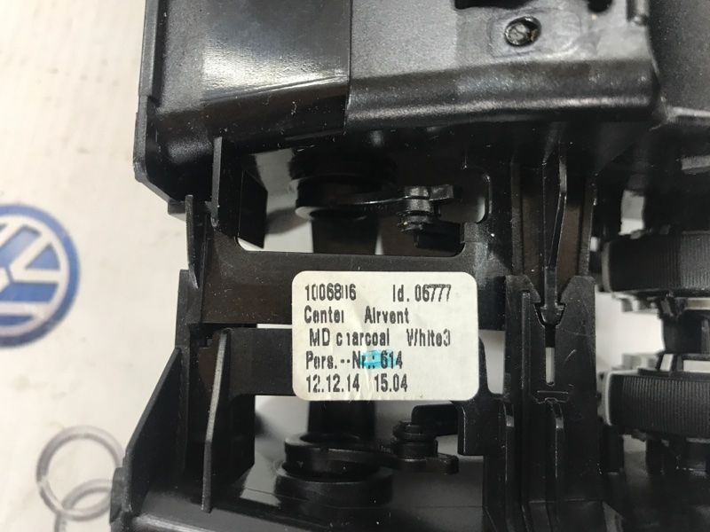 Дефлектор воздуховода 1006806 Volvo XC60