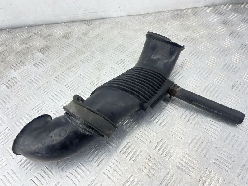 Патрубок повітряний 7L6129609E Audi Q7