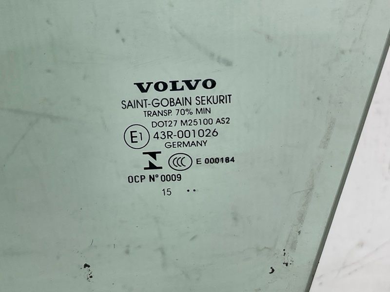 Скло дверей Volvo XC60