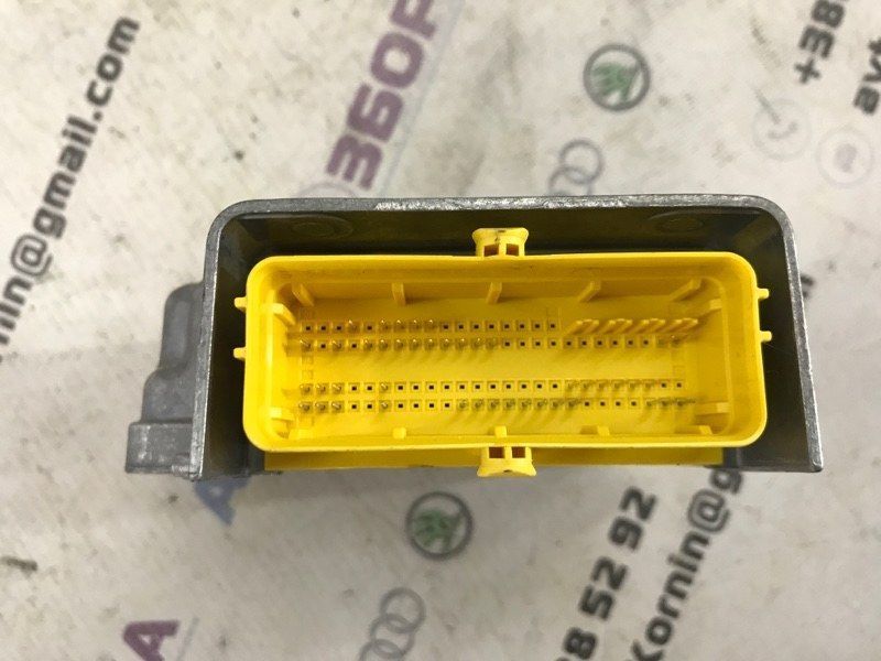 Блок керування подушками безпеки / SRS 5N0959655R Volkswagen Tiguan