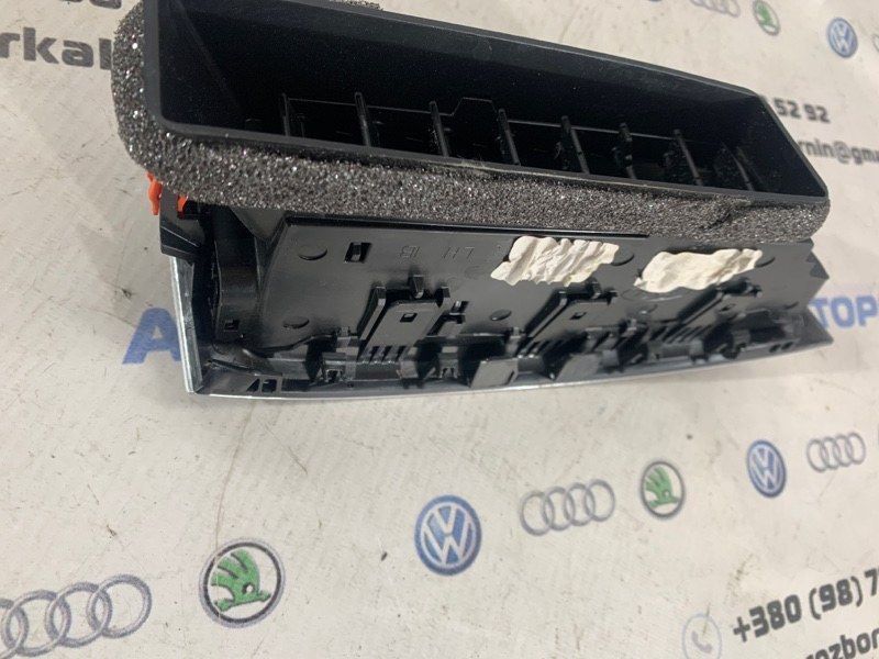 Дефлектор повітропроводу EM2B19C682A Ford Edge
