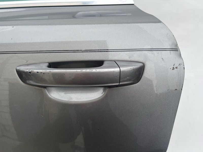 Дверь 7P0833055A Volkswagen Touareg