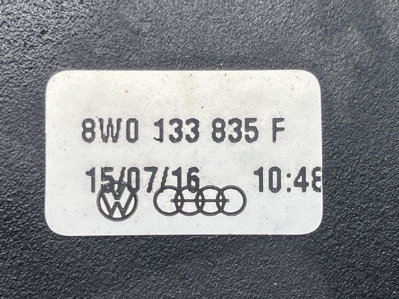 Корпус повітряного фільтра 8W0133835F Audi A4 Allroad