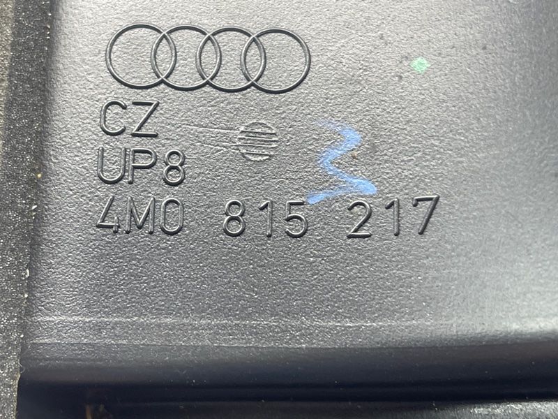 Повітропровід сидінь заднього ряду центральний 4M0815217 Audi Q7 Audi Q7